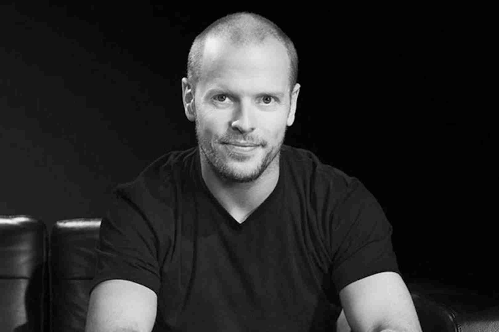 从蒂姆·费里斯 (Tim Ferriss) 了解亿万富翁如何管理自己的时间